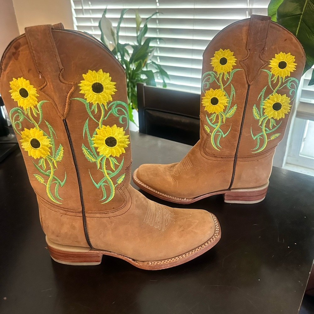 Cowboy boots sunflowers-tan brown